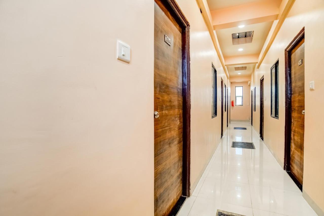 Spot On 76764 Hotel Lux Indore Ngoại thất bức ảnh